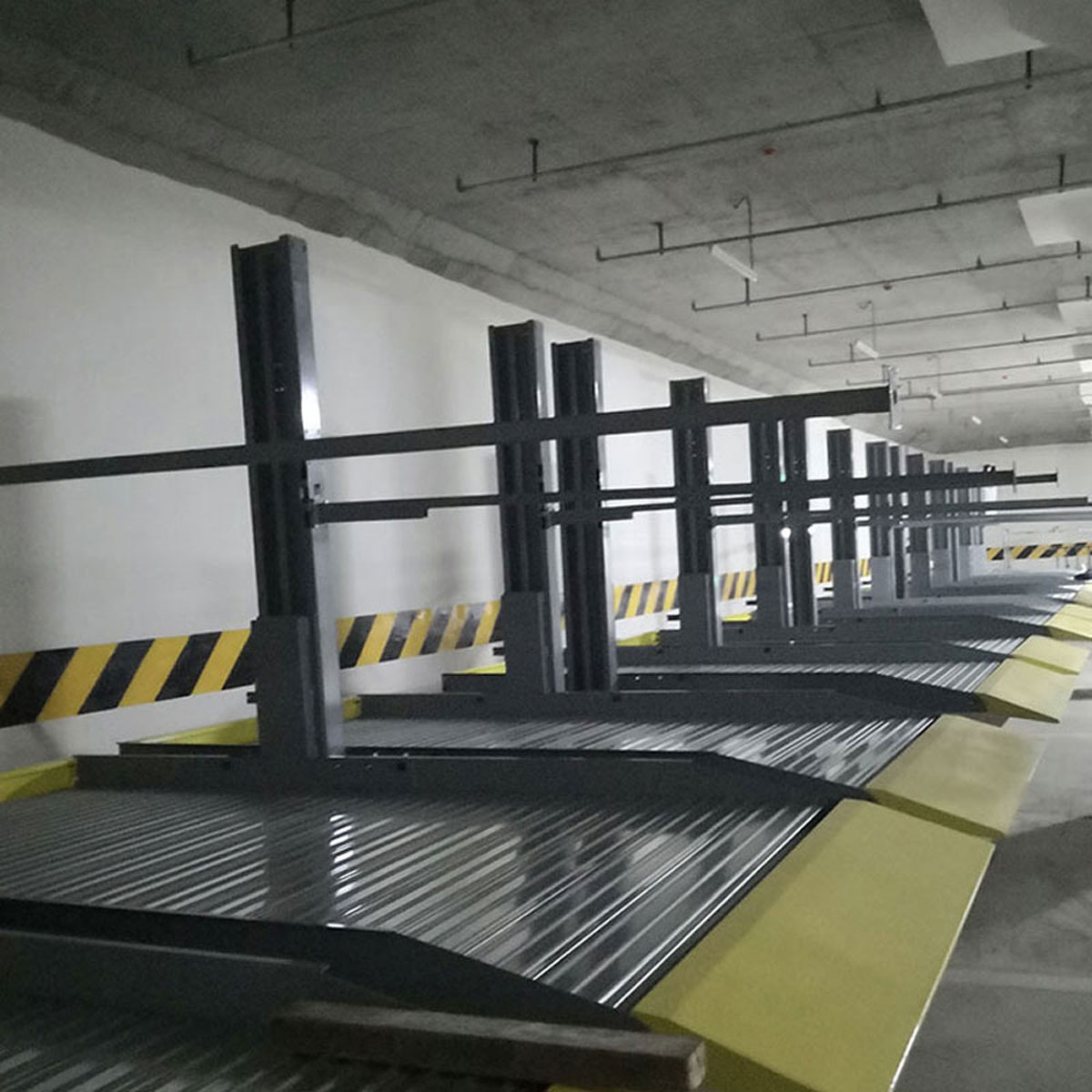 立體停車(chē)設(shè)備解決城市停車(chē)難題